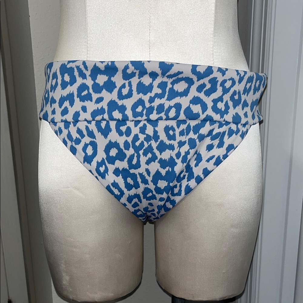 Calzedonia Cobey Blue leopard Print high leg Bikini Bottom with butt rouching